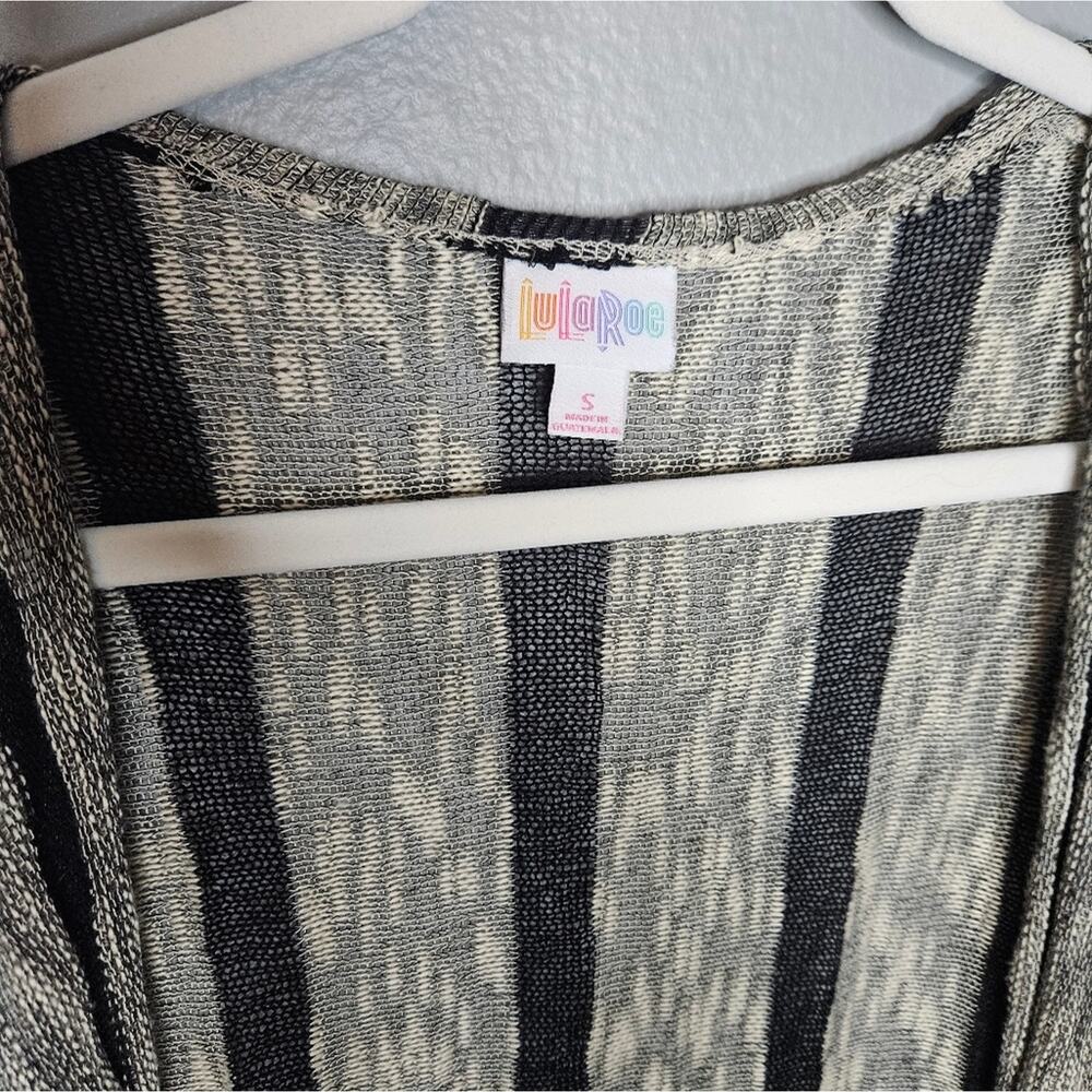 Lularoe Joy Kimono Wrap - Picture 4 of 4